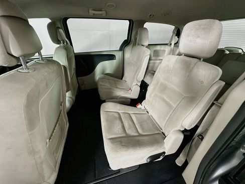 Used 2016 Dodge Grand Caravan SE w/ Quick Order Package 29E SE FWD image 25