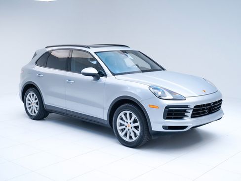 Used 2022 Porsche Cayenne image 7
