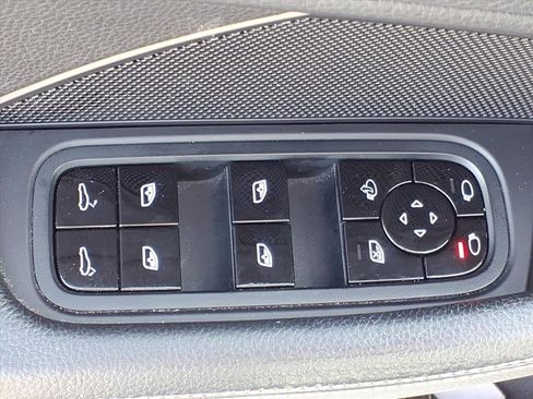 Used 2020 Porsche Panamera image 17