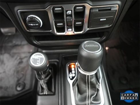 Used 2022 Jeep Gladiator Overland w/ Popular Equipment Package image 9