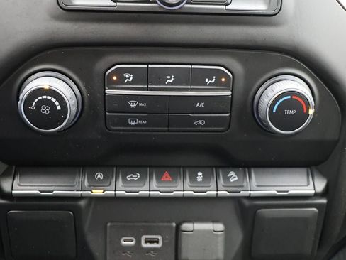 Used 2022 Chevrolet Silverado 1500 Custom Trail Boss w/ Safety Confidence Package image 26