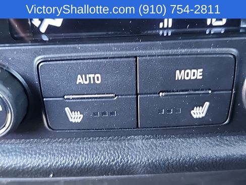 Used 2023 Chevrolet Traverse Premier image 27