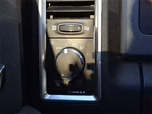 Used 2017 RAM 1500 Classic SLT image 29