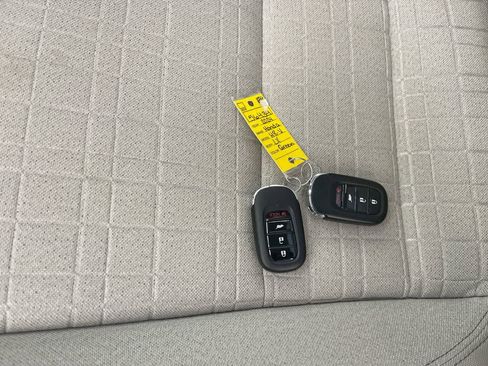 Used 2024 Honda HR-V LX image 34