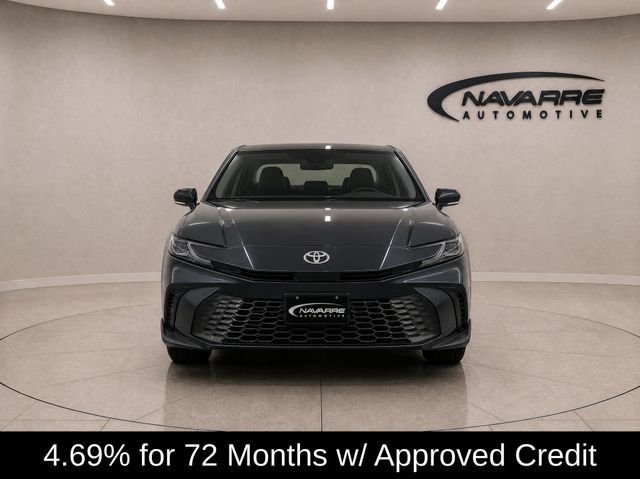 Used 2025 Toyota Camry SE FWD image 2