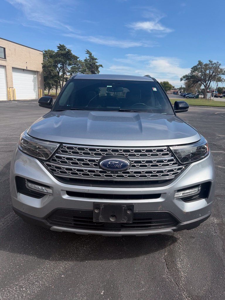 Used 2020 Ford Explorer Limited AWD/4WD image 4