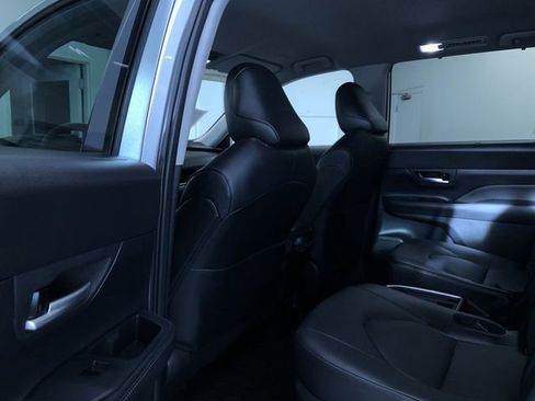 Certified 2025 Toyota Grand Highlander AWD image 21