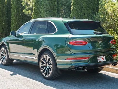 Used 2022 Bentley Bentayga AWD/4WD image 15