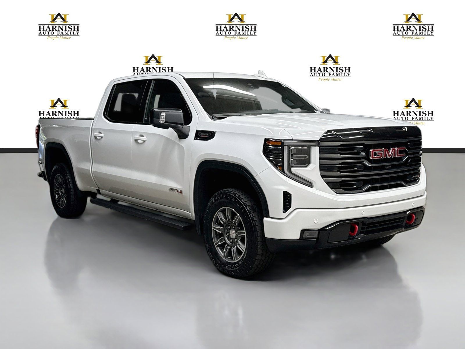 Used 2024 GMC Sierra 1500 AT4 w/ Technology Package AWD/4WD image 3