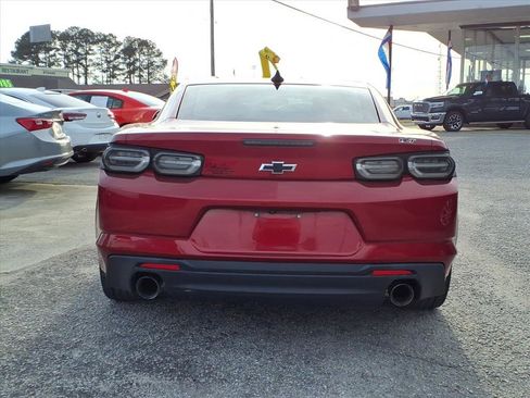 Used 2019 Chevrolet Camaro LT image 4