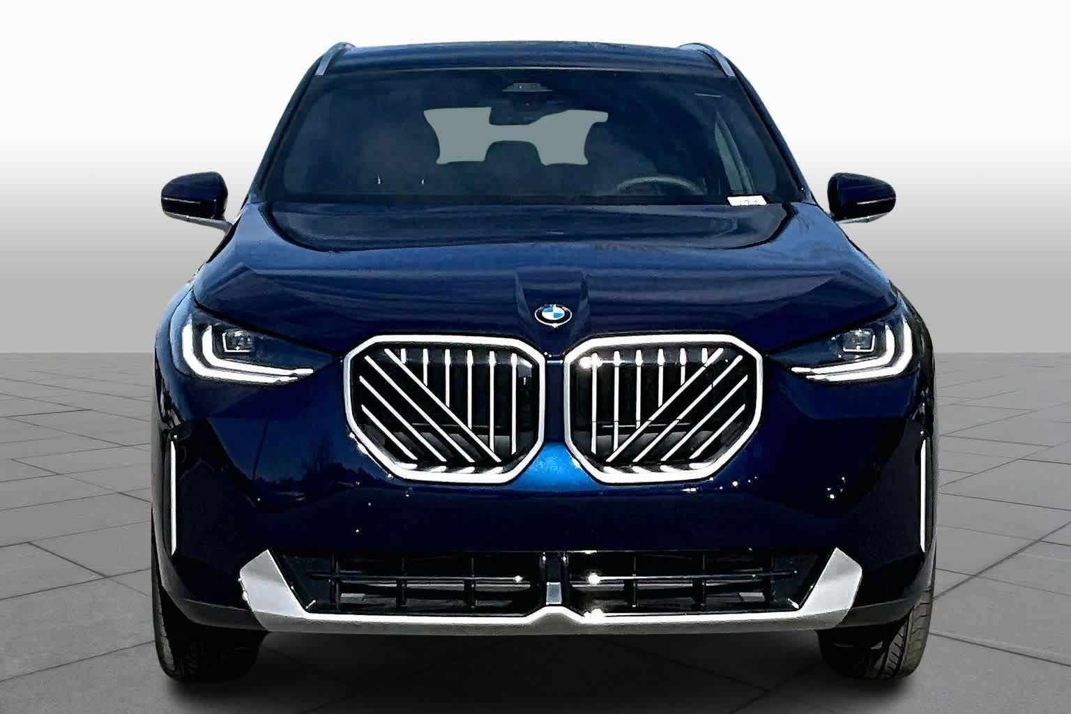 Used 2026 BMW X3 xDrive30i w/ Premium Package AWD/4WD image 3