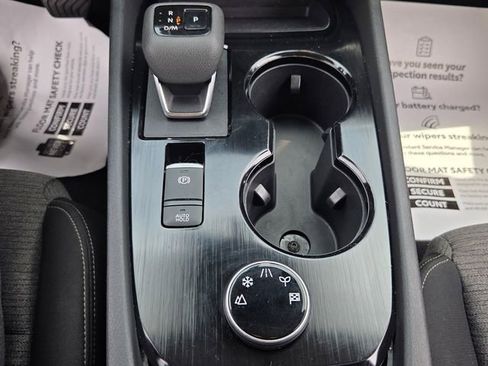 Used 2023 Nissan Rogue SV AWD/4WD image 18