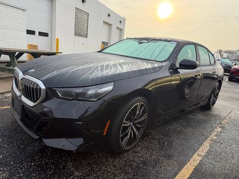 Used 2024 BMW 540i xDrive w/ M Sport Package AWD/4WD image 1