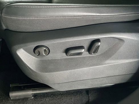 Used 2018 Volkswagen Atlas SE image 13