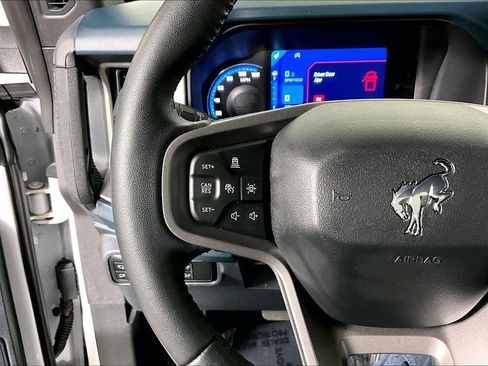 Used 2024 Ford Bronco Outer Banks image 18