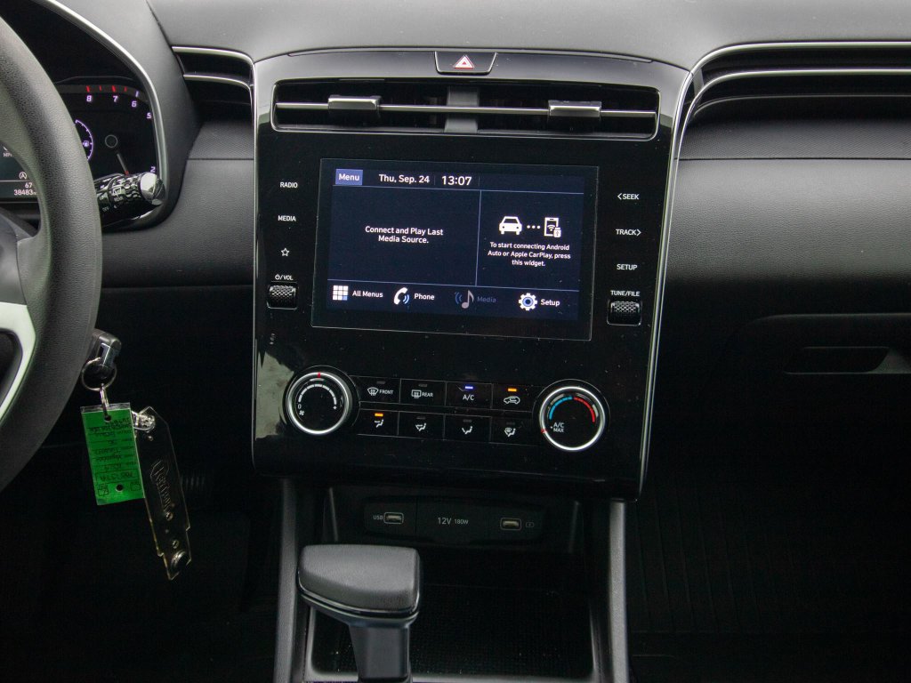Certified 2024 Hyundai Tucson SE FWD image 22