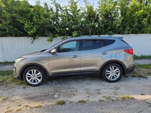Used 2013 Hyundai Santa Fe Sport 2.0T w/ Technology Pkg FWD image 3