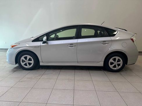 Used 2014 Toyota Prius Four image 3