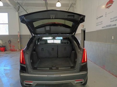 Used 2025 Cadillac XT5 Premium Luxury image 12