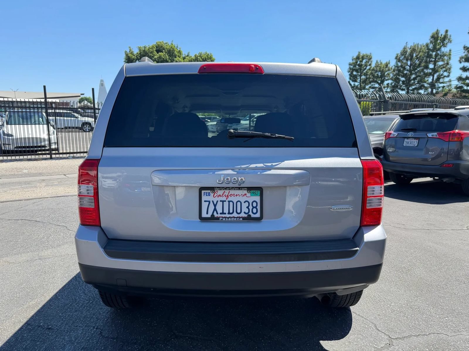 Used 2016 Jeep Patriot Latitude FWD image 10