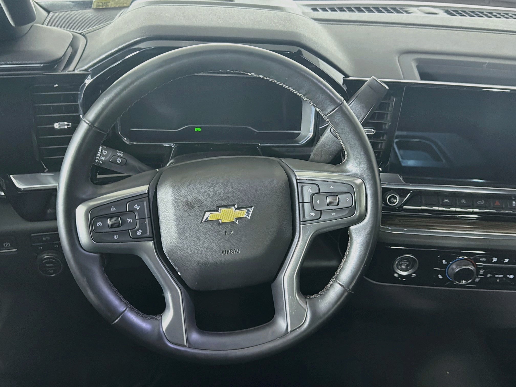 Used 2024 Chevrolet Silverado 1500 LT AWD/4WD image 18