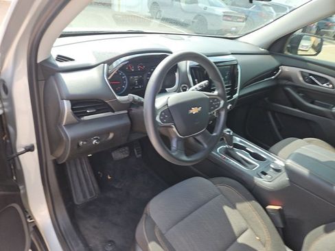 Used 2019 Chevrolet Traverse LS FWD image 18