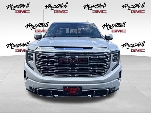 Used 2025 GMC Sierra 1500 Denali w/ Technology Package AWD/4WD image 9