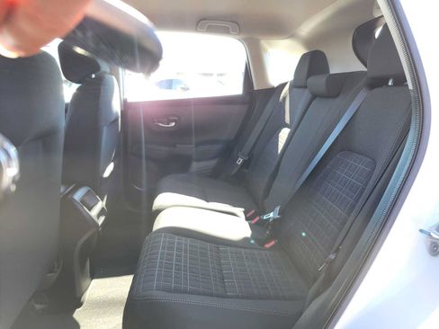 Used 2023 Honda HR-V LX image 17