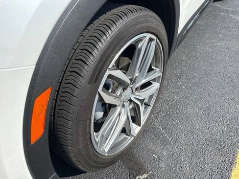 Used 2023 Cadillac XT4 Sport AWD/4WD image 12