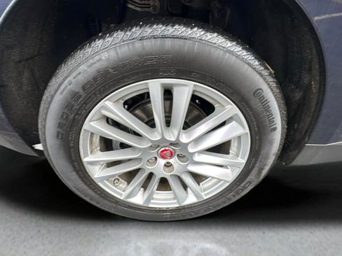 Used 2017 Jaguar F-PACE Prestige image 18
