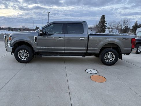 Used 2021 Ford F350 Lariat w/ Chrome Package image 4
