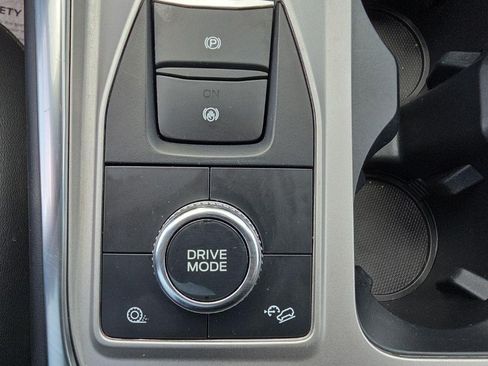 Used 2023 Ford Explorer XLT w/ Equipment Group 202A AWD/4WD image 26