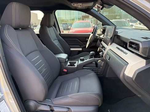 Used 2024 Toyota Tacoma TRD Off-Road AWD/4WD image 30