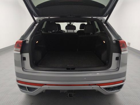 Used 2020 Volkswagen Atlas Cross Sport SE w/ Panoramic Sunroof Package image 29