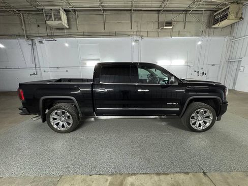 Used 2017 GMC Sierra 1500 Denali w/ Denali Ultimate Package AWD/4WD image 12