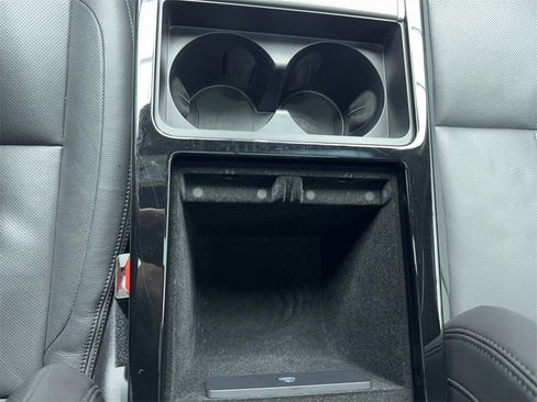 Used 2025 Land Rover Range Rover Velar Dynamic SE image 31