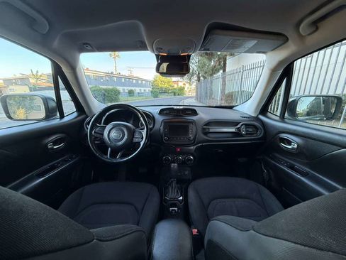 Used 2017 Jeep Renegade Altitude image 20