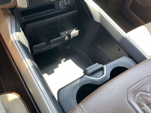 Used 2020 RAM 1500 Laramie AWD/4WD image 32