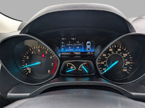 Used 2017 Ford Escape SE w/ Equipment Group 201A FWD image 32