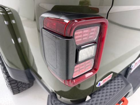 Used 2021 Jeep Gladiator Mojave AWD/4WD image 38