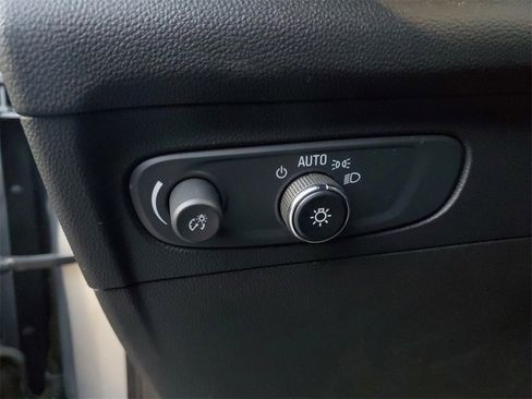 Used 2022 Buick Envision Essence w/ Sport Touring Package image 12