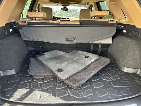 Used 2018 Cadillac XT5 Platinum w/ Driver Assist Package image 31