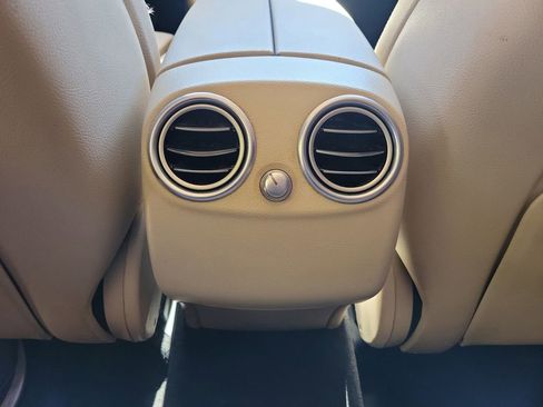 Used 2020 Mercedes-Benz GLC 300 4MATIC image 19