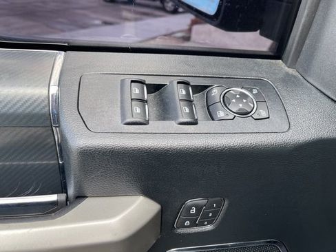 Used 2019 Ford F150 Lariat w/ Equipment Group 502A Luxury image 16