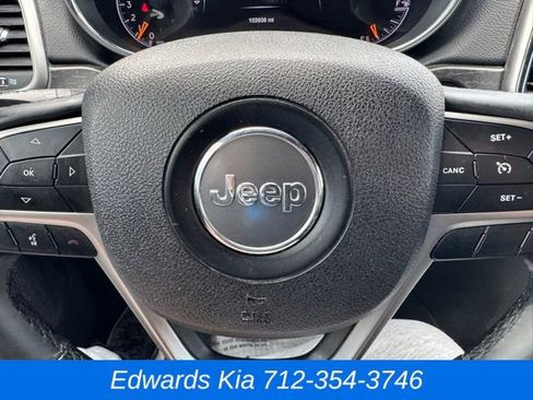 Used 2018 Jeep Grand Cherokee Altitude image 21