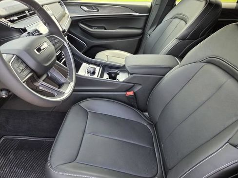 New 2026 Jeep Grand Cherokee Limited AWD/4WD image 24