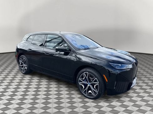 Used 2025 BMW iX xDrive50 image 3