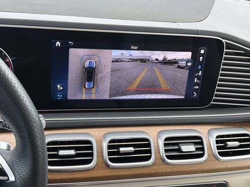 Used 2024 Mercedes-Benz GLS 450 4MATIC image 19