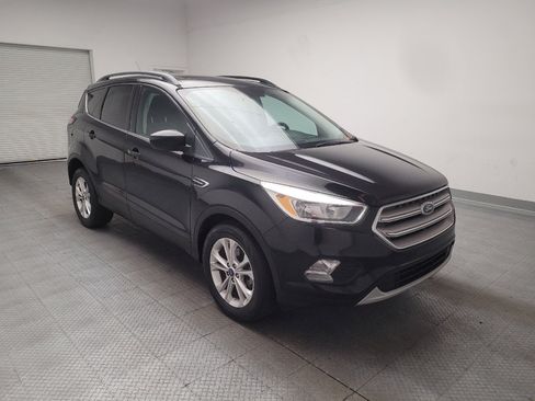 Used 2018 Ford Escape SE FWD image 13