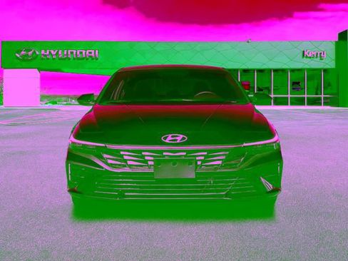 Used 2025 Hyundai Elantra SEL FWD image 12